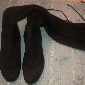 Black knee high boots(wide)